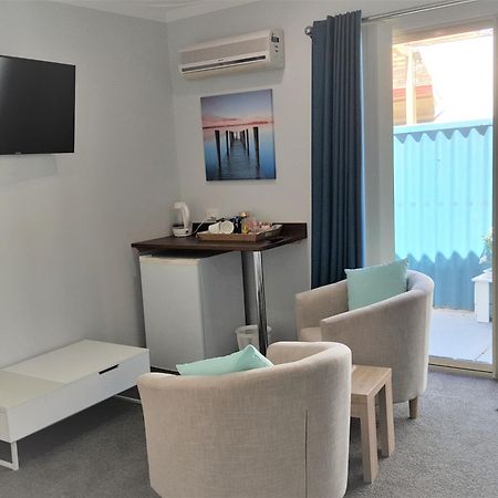 Palm Beach Guest House Рокингам Екстериор снимка